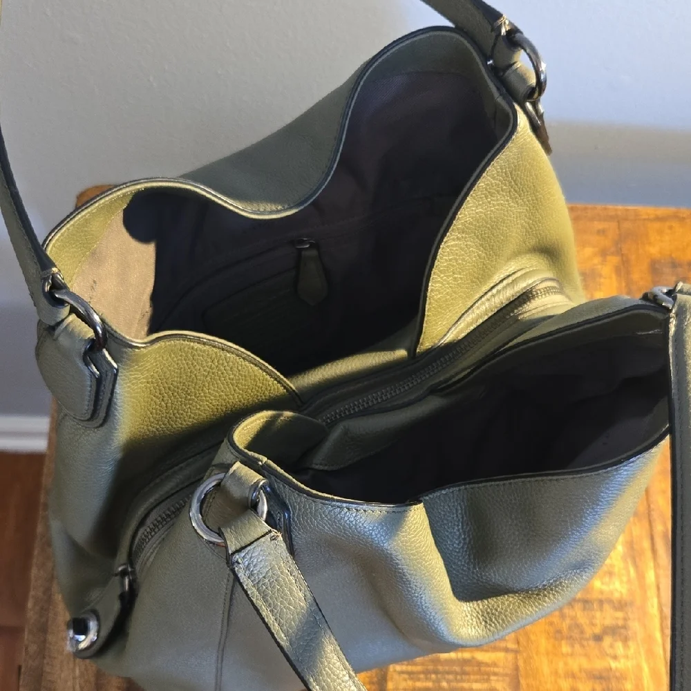 Coach Green Shoulder Bag - Picture 5 of 9